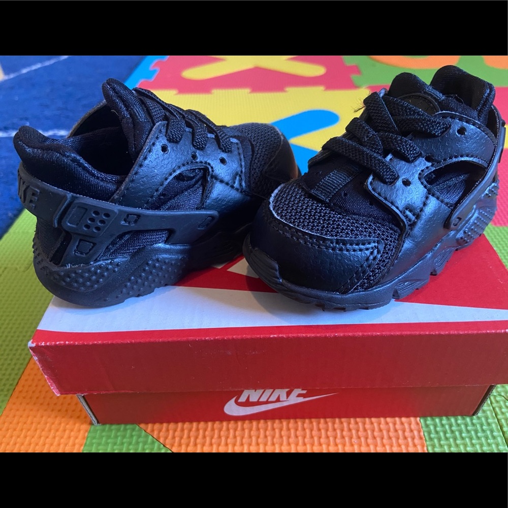 Toddler Nike Hurraches - Black